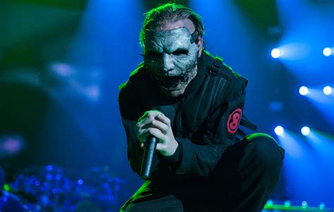 Slipknot S Corey Taylor Opens Up About His Battle With Addiction