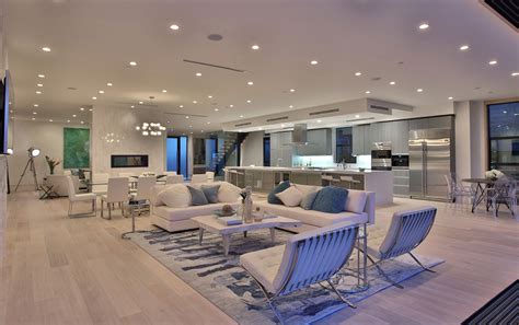 Open concept luxury modern home | Luxury modern homes, Modern home interior design, Modern ...