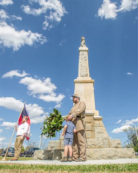 Confederate Monument Rededicated The Observer