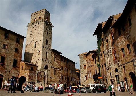 explore the towers of san gimignano