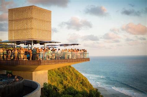 Omnia bali, uluwatu, bali, indonesia. Harga Tiket Masuk Omnia Bali 2019, Tempat Nongkrong Asyik ...