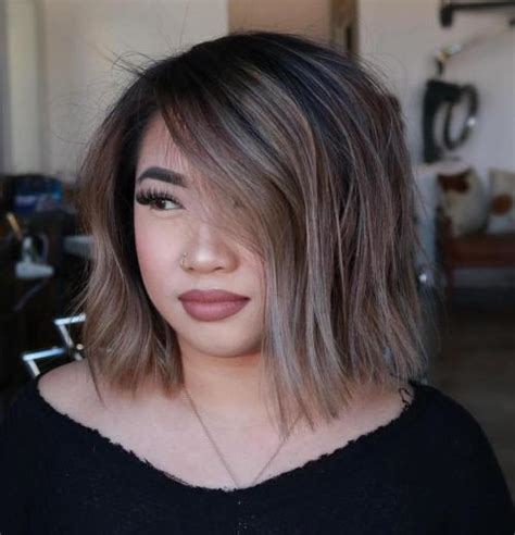 Thin hair will be fine with slight waves along the face. Short Haircuts for Round Faces and Thin Hair - 40+