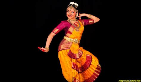 Different Dance Forms Of India With States Dance Of India Indian Classical Dance Indian Dance