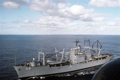 Uss Charleston Lka 113 Schiff Kriegsschiffe Kriegerin