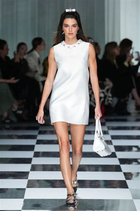 Kendall Jenner Runway For Versace At Milan Fashion Show 09222023