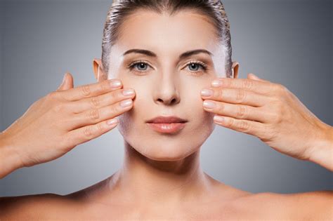 Face Care Tips To Make Your Skin Look Younger Geniuswriter