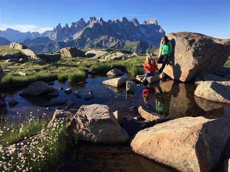 Gli appartamenti home service si trovano in posizione tranquilla e soleggia. Estate al Passo San Pellegrino
