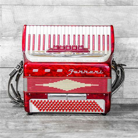 120 bass buttons, 2 registers weight: Ferrari "Lady Size" Piano Accordion USED | Reverb
