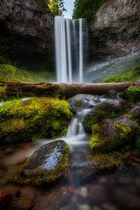 Tamanawas Falls In Oregon Has A Very Dreamy Look To It You Can Even