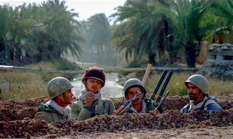 Iranian Soldiers In Fighting Position Iran Iraq War 1000x600 R