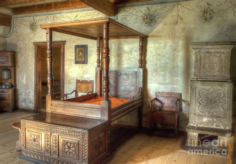 Medieval Bedroom Set 10 Essentials For The Perfect Medieval Bedroom