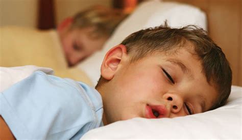 دیر خوابیدن کودکان ؛ اهمیت زود خوابیدن در سنین کودکی ...