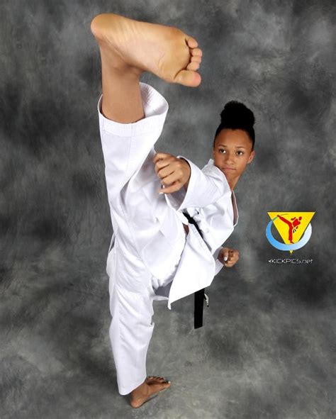 Pin By Tee On Gals Karate Feet Women Karate Female Martial Artists