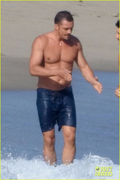 Orlando Bloom Bares His Hot Body In Malibu Photo Orlando Bloom Shirtless Photos