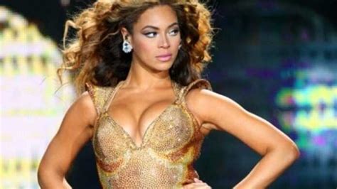 Nue vêtue de bijoux massaï Beyoncé révèle ses fantasmes sexuels