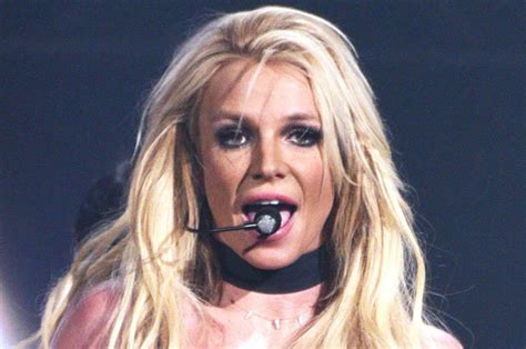 Britney Spears Songs Bombshell Silences Critics With Live Singing In