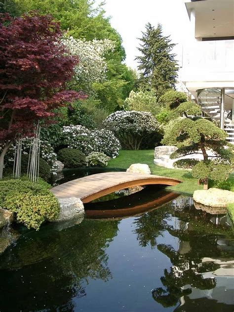 50 Beautiful Modern Backyard Landscaping Design Ideas - PIMPHOMEE