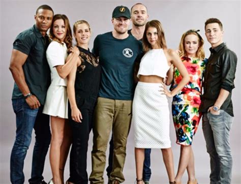 Comic Con Arrow S3 Sizzle Reel Big Bad And Qanda With Showrunners Stephen Amell And Other Cast