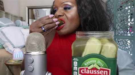 Asmr Videos Of Houston Woman Snacking On Pickles Make Her A Viral Sensation For Their Stress