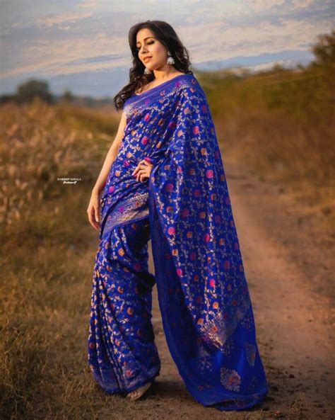 Rashmi Gautam Stuns In Blue Benerasi Silk Saree Fashionworldhub