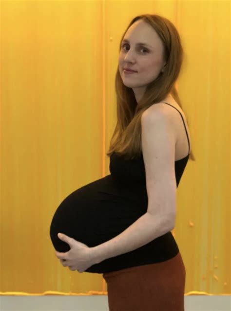 Mother 36 Showed Baby Bump That Grew Massive While She Was Pregnant