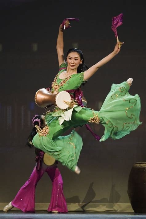 Shen Yun Performing Arts Fan Dance Dance Art Dance Music