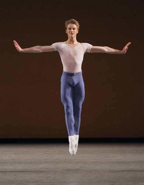 Chase Findlay Male Ballet Dancers Male Dancer Ballet Dancers
