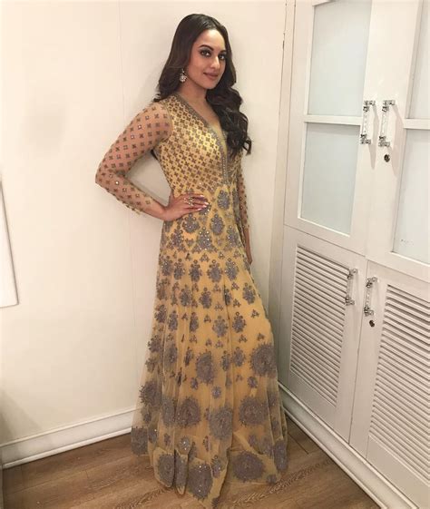 Sonakshi Sinhas Look Wows In Falguni And Shane Peacock Anarkali Suit Lady India