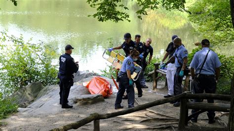 Mans Body Found In Famed Pond In Manhattans Central Park New York