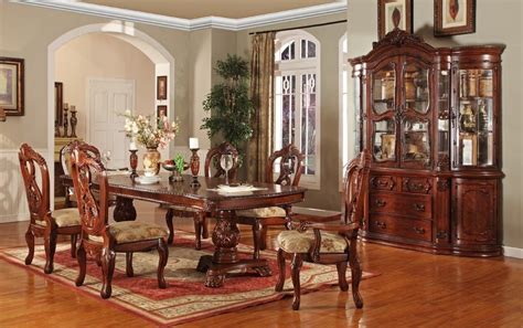 Spacing in itself is important, but the next step is to choose the perfect style that suits your house design and decor. Pin oleh jaki di Used formal dining room sets for sale ...