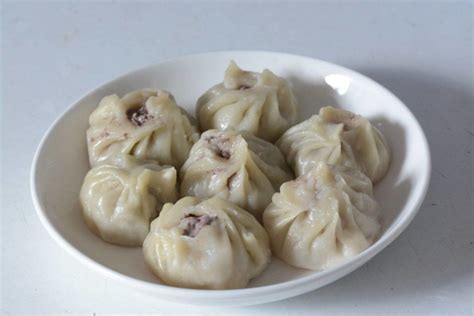 What is traditional mongolian food, and what is khuushuur? Recipe for buuz — traditional Mongolian dumplings ...