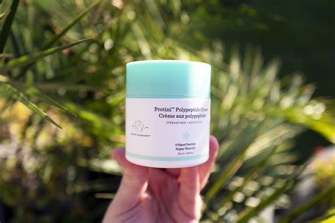 Abundant with proteins and nutrients, it replenishes and restores your skin back to a strong, healthy state. Drunk Elephant Protini Polypeptide Cream Review: A Daily ...