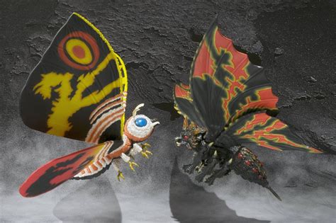 Bandai Tamashii Nations Sh Monsterarts Mothra And Battra Figures