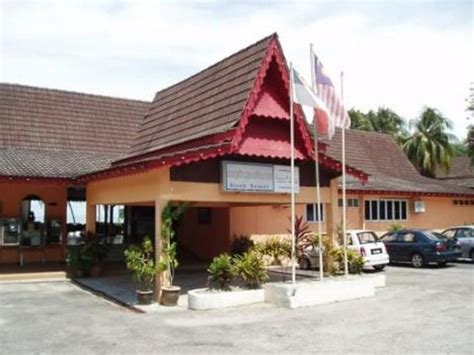 Located 22 minutes' drive from batu berendam airport. Tanjung Bidara Beach Resort: UPDATED 2017 Reviews, Price ...