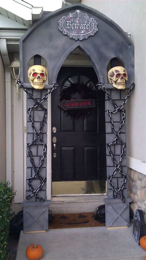 Halloween Front Door Decor Ideas