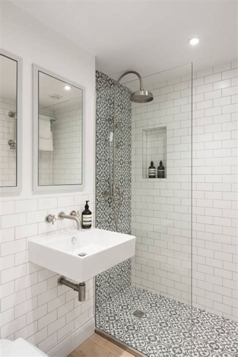 25 Walk In Shower Layouts For Small Bathrooms