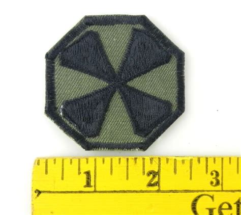 Us Army 8th Division Patch Military Badge T70g4 Ebay