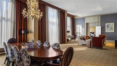 Luxury Hotel Suites In Houston Omni Houston Hotel