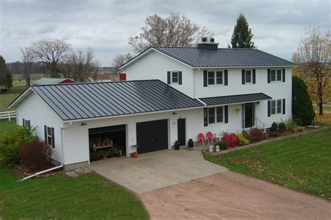 Beautiful thermoplastic sheen coating with excellent flexibility for our extreme variance in temperatures. 2018 Standing Seam Metal Roof Cost | RoofCalc.org