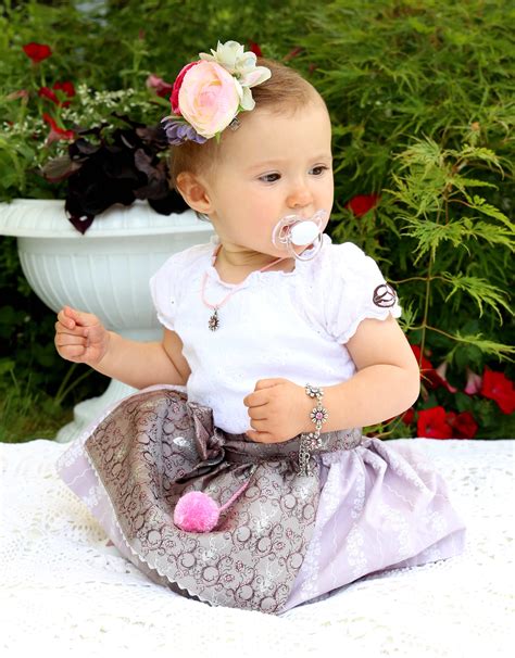 Check spelling or type a new query. Pin auf Baby Dirndl