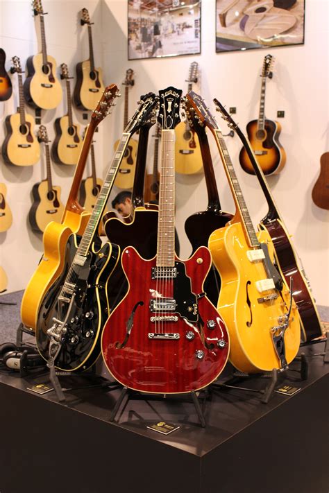 Img1844 Guild Guitars