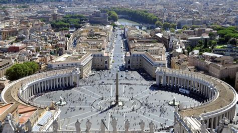 Piazza San Pietro Turismo Roma