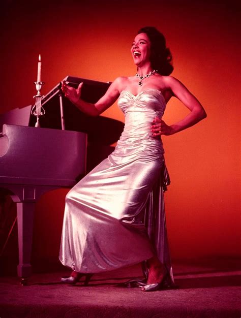 34 Gorgeous Photos Of Dorothy Dandridge In The 1940s And 1950s