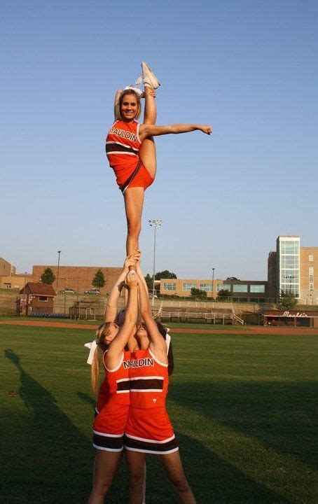 Perfect Cheer Poses Cheerleading Stunt Cool Cheer Stunts