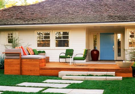 It adds a sense of security while keeping an open view of your surroundings. Contemporary Front Porch - Contemporary - Porch - Los ...