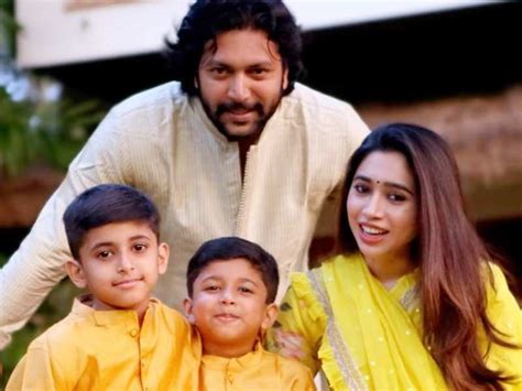 Jayam ravi movies list i wish, i could upload all jayam ravi movies, but however there is an option to watch jayam ravi full. Photo: Jayam Ravi turns hairstylist for his son | Tamil ...
