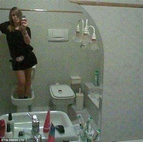 Femail Rounds Up The Most Hilarious Selfies Daily Mail Online