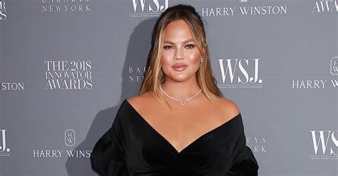 Chrissy Teigen Responds To Troll Who Called Her Chubby I Dont Care