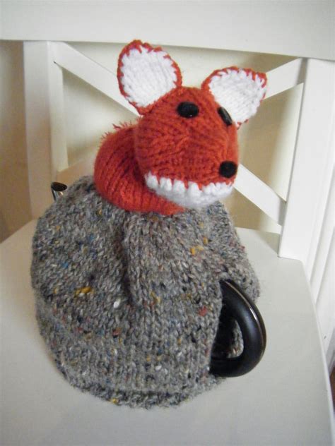 A Foxy Tea Cosy Types Of Tea Foxy Alice Crochet Hats Beanie Warm