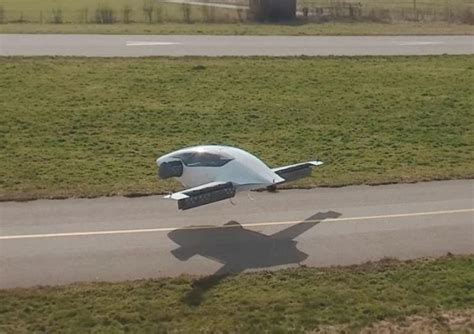 Lilium Successfully Flight Tests The Worlds First Electric Vertical Take Off And Landing Vtol
